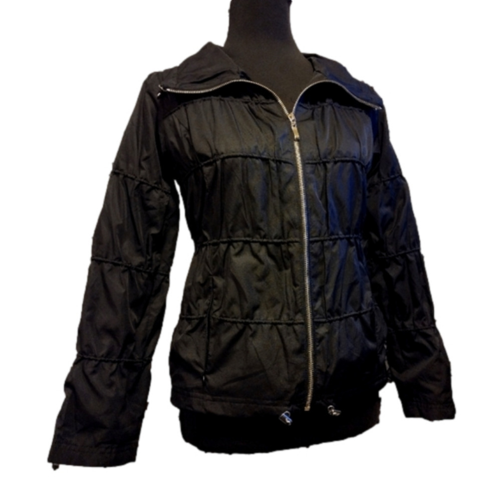 BLACK Scrunch Jacket